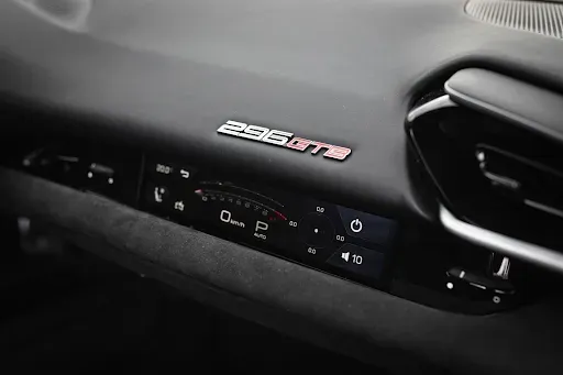 Wybór wypożyczalni sportowych samochodów