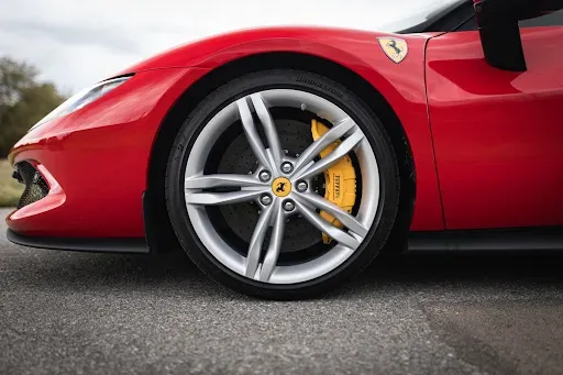 Wybór wypożyczalni sportowych samochodów